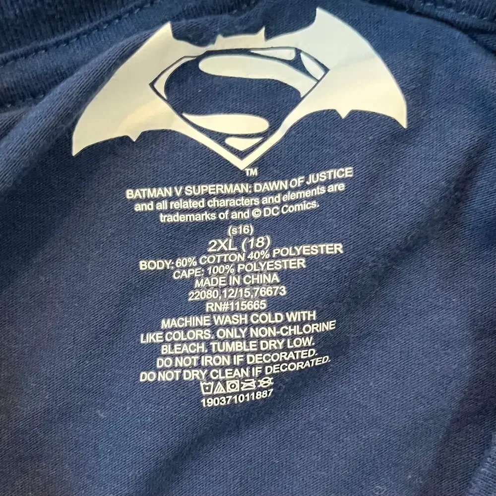 Superman Boy’s 2XL Muscle t-shirt with cape